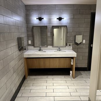 Starbucks - Super clean restroom (even at 3pm) - Coffee & Tea Near Me - Coalinga, California Starbucks - Super clean restroom (even at 3pm) - Coffee & Tea Near Me - Coalinga, California