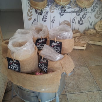 Gusto - Varietà di cereali e legumi - Desserts Near Me - Pomigliano, NA
