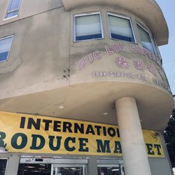 International Produce Market - Outside view