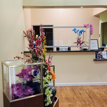 20/20 Image Optometry - Entrance - Optometrists Near Me - Newark, California
