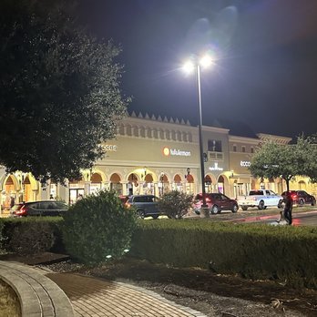 San Marcos Premium Outlets - Outlet Stores Near Me - San Marcos, Texas