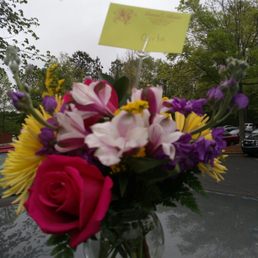 Thanks for the last minute arrangement to celebrate our Administrative Professional! Thanks for the last minute arrangement to celebrate our Administrative Professional!