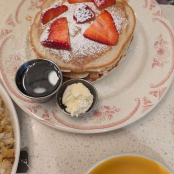 Crack'D Brunch - Pancakes - Breakfast & Brunch Near Me - New Orleans, Louisiana