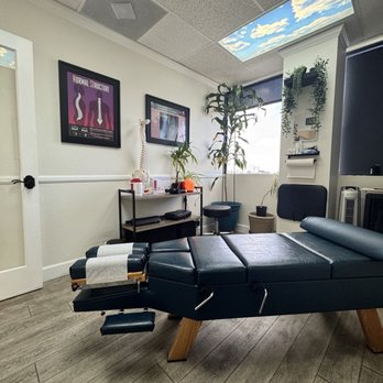 Stand Up Chiropractic - Room 2 - Chiropractors Near Me - San Diego, California Stand Up Chiropractic - Room 2 - Chiropractors Near Me - San Diego, California