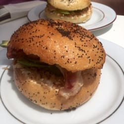 Delibo les Bains - Bagel bacon avocat #yummy