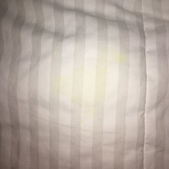 SpringHill Suites by Marriott Oklahoma City Moore - Yellowish stain on comforter. - Hotels Near Me - Moore, Oklahoma