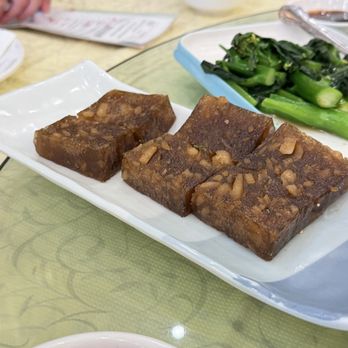 HL Peninsula Restaurant - Pan-Seared Water Chestnut Cake - Dim Sum Near Me - Milpitas, California HL Peninsula Restaurant - Pan-Seared Water Chestnut Cake - Dim Sum Near Me - Milpitas, California