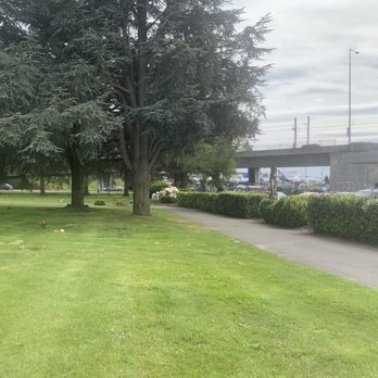 Bonney Watson - South towards the airport - Funeral Services & Cemeteries Near Me - Seatac, Washington Bonney Watson - South towards the airport - Funeral Services & Cemeteries Near Me - Seatac, Washington