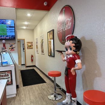 Joey's Diner - Inside of diner - Diners Near Me - Waukesha, Wisconsin