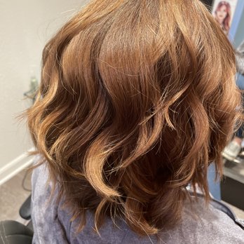 Ella & Oz Salon - Did you say Natural?
Check out our stylist Jessica she does great soft lived in balayage. - Hair Salons Near Me - Seattle, Washington Ella & Oz Salon - Did you say Natural?
Check out our stylist Jessica she does great soft lived in balayage. - Hair Salons Near Me - Seattle, Washington