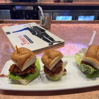 Finneys Crafthouse - Porter Ranch - Sriracha Sliders - New American Near Me - Porter Ranch, California