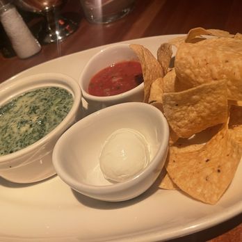 Houston's Restaurant - American Near Me - Hackensack, New Jersey Houston's Restaurant - American Near Me - Hackensack, New Jersey