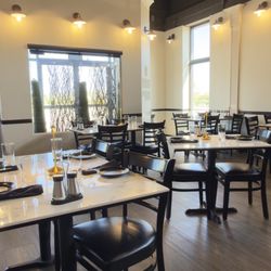 900 Degrees Pizzeria and Bistro