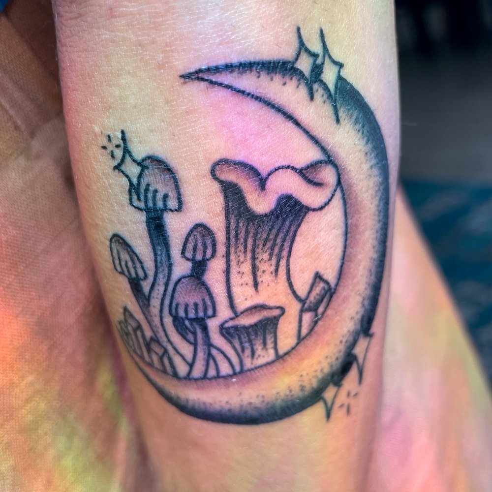 Melrose Tattoo Logo