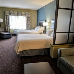 Holiday Inn Express & Suites Pittsburgh SW - Southpointe - Our Room at Holiday Inn Express & Suites Pittsburgh SW - Southpointe