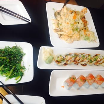 Genki Ya - Boston - Volcano, King Crab roll and Spicy Tuna roll with seaweed salad - Sushi Bars Near Me - Boston, Massachusetts Genki Ya - Boston - Volcano, King Crab roll and Spicy Tuna roll with seaweed salad - Sushi Bars Near Me - Boston, Massachusetts