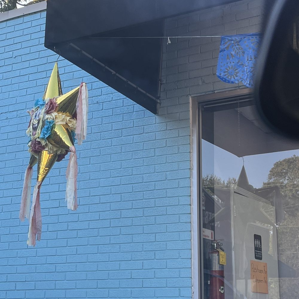 Tia Rosies Kitchen - A few decorations they have on the outside - Tacos Near Me - Hapeville, Georgia