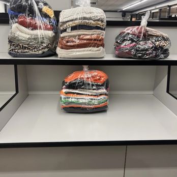 The Laundry Room - Laundromat Near Me - Culver City, California