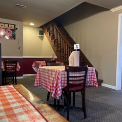 Hercules Southern BBQ - Dining area