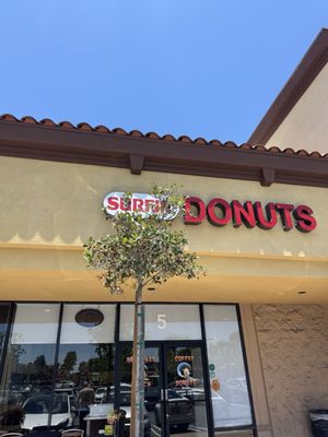 Surfin Donuts by null