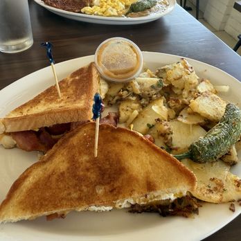 Rodeo Cafe - Bacon Egg Sandwich with House Potatoes - Breakfast & Brunch Near Me - Temecula, California
