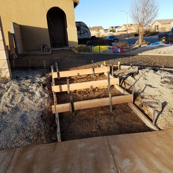 Aggressive Concrete Services - Steps formed up and ready leading to sidewalk from front porch - Masonry/Concrete Near Me Aggressive Concrete Services - Steps formed up and ready leading to sidewalk from front porch - Masonry/Concrete Near Me