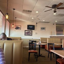 Squeaky Rail Diner - Wall with railroad pictures