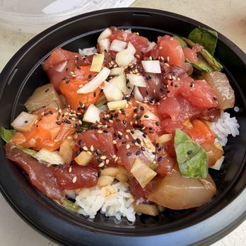 Maguro Spot - Wasabi combo poke. - Seafood Near Me - Honolulu, Hawaii