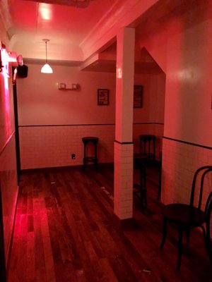 2nd Floor Bar & Essen by null