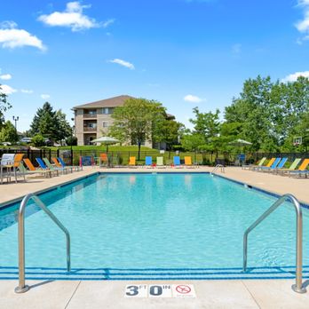 Saddle Brook Apartments - Apartments Near Me - Pewaukee, Wisconsin