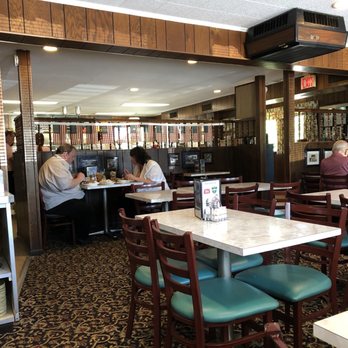 Modern Snack Bar - Dining room - Seafood Near Me - Aquebogue, New York