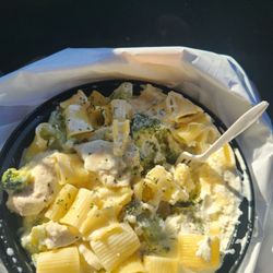 Rig A Tony's Italian Takeout & Catering - Chicken broccoli   Alfredo