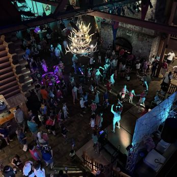 Great Wolf Lodge - Daily dance party @9:30 pm in lobby - Resorts Near Me - Kansas City, Kansas Great Wolf Lodge - Daily dance party @9:30 pm in lobby - Resorts Near Me - Kansas City, Kansas