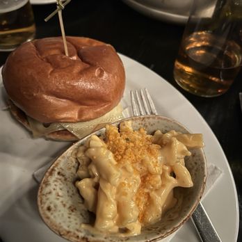 Arthouse - Steakhouse burger with side of mac & cheese - American Near Me - Aurora, Illinois