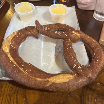 Frankenmuth Brewery - Pretzel with cheese - American Near Me - Frankenmuth, Michigan Frankenmuth Brewery - Pretzel with cheese - American Near Me - Frankenmuth, Michigan