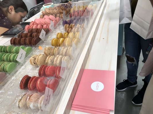 Woops! Macarons Corporate Gifting & Events by null