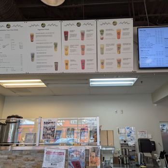 Latea Bubble Tea Lounge - Interior - Desserts Near Me - Champaign, Illinois