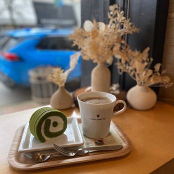 Nana's Green Tea - I have ordered a piece of matcha roll cake and a cup of original Hojicha latte. - Desserts Near Me - Vancouver, British Columbia Nana's Green Tea - I have ordered a piece of matcha roll cake and a cup of original Hojicha latte. - Desserts Near Me - Vancouver, British Columbia