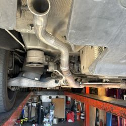 Muffler Palace - Straight piped the Range Rover.