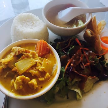 Thai Bamboo - Yellow curry lunch special :) - Thai Near Me - Northridge, California Thai Bamboo - Yellow curry lunch special :) - Thai Near Me - Northridge, California