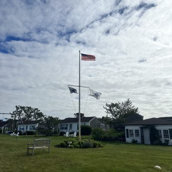 Lighthouse Inn - Bed & Breakfast Near Me - West Dennis, Massachusetts
