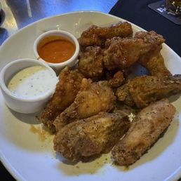 10 Crispy Traditional Wings