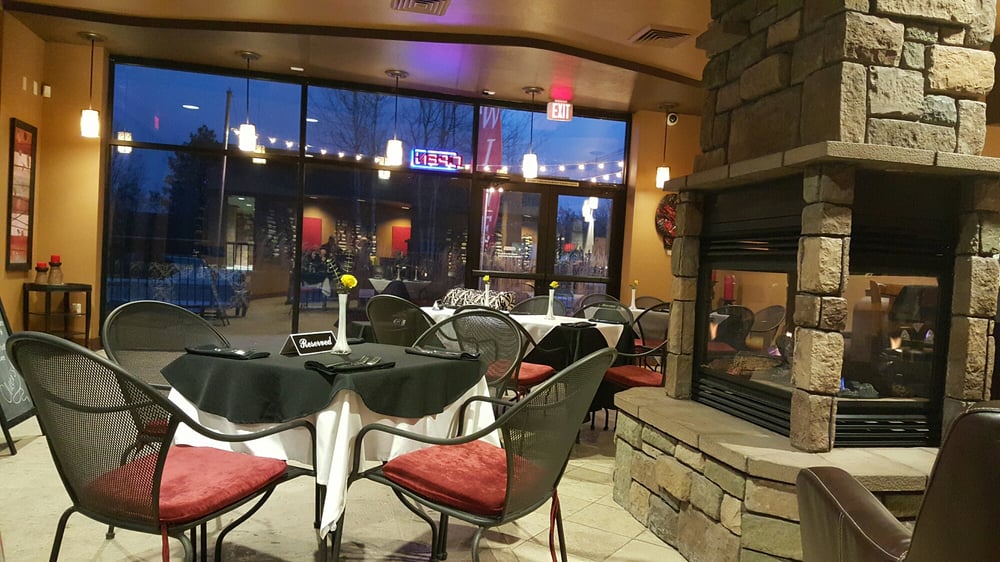 Vine Wine Shop & Lounge