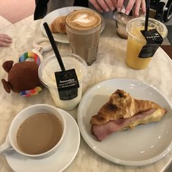 Café Le Croissant - Frukost!