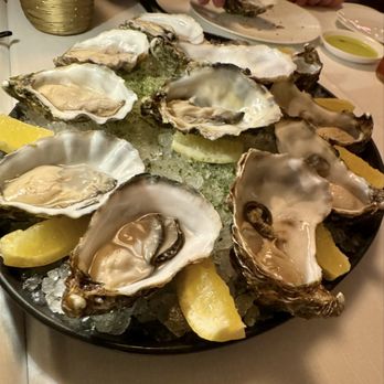 Dani Brasserie - Cocktail Bars Near Me - Madrid, M