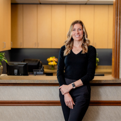 Crosswoods Dental: Carolyn Molzahn DDS - Dr. Carolyn Molzahn