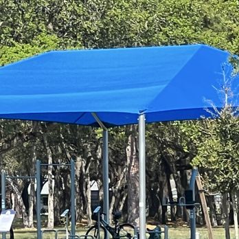Rolling Oaks Park - Outdoor fitness equipment - Parks Near Me - Miami Gardens, Florida Rolling Oaks Park - Outdoor fitness equipment - Parks Near Me - Miami Gardens, Florida