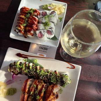 Shiki - Cash me out, spicy tuna roll, and spicy salmon crunchy roll - Asian Fusion Near Me - Homewood, Alabama Shiki - Cash me out, spicy tuna roll, and spicy salmon crunchy roll - Asian Fusion Near Me - Homewood, Alabama