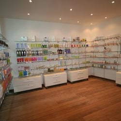 Bio c' Bon - Le rayon Bien-être et compléments alimentaires, avec le conseil de notre équipe pour vous accompagner.