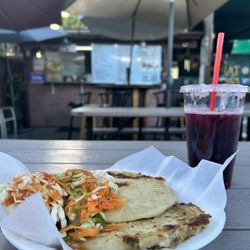 Deliciosas Pupusas - Pupusa de loroco con queso & revuelta with curtido and a jamaica